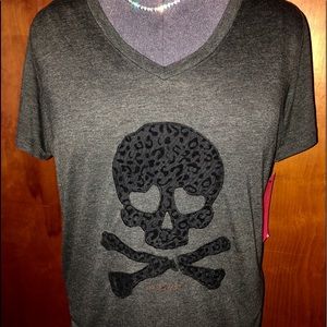 Betsy Johnson Performance T/ leopard skull ☠☠